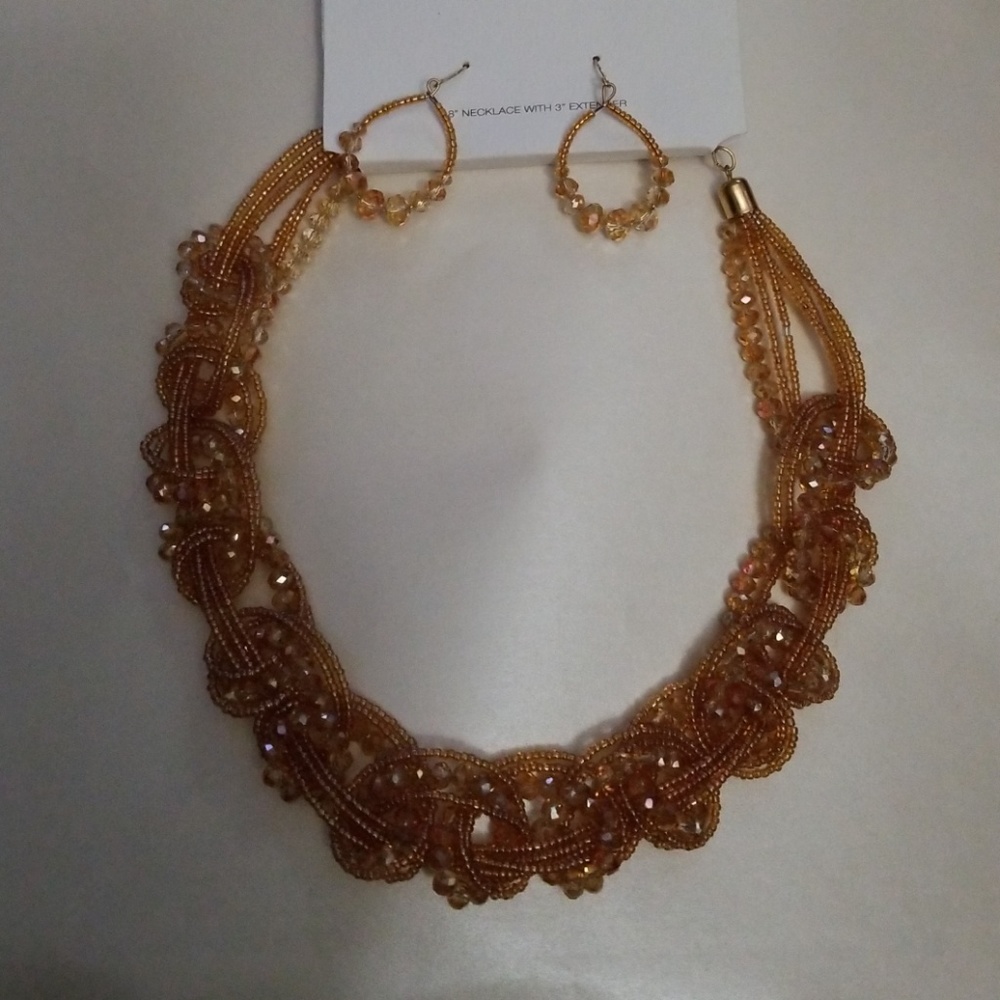 Beaded necklace with matching earrings